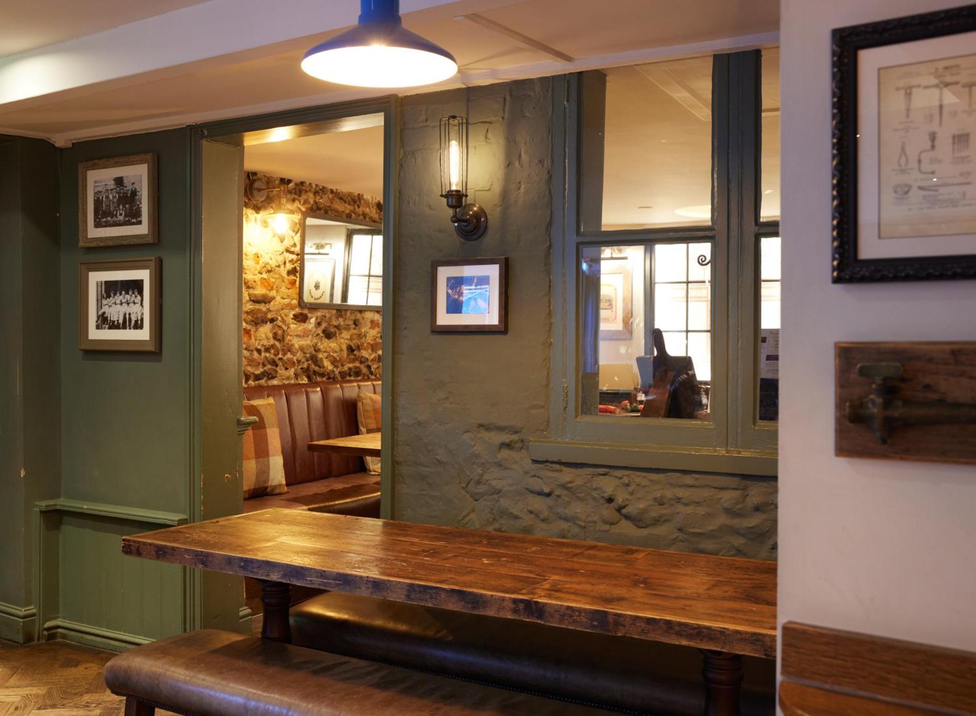 Dog And Partridge By Greene King Inns Bury St. Edmunds Exterior foto