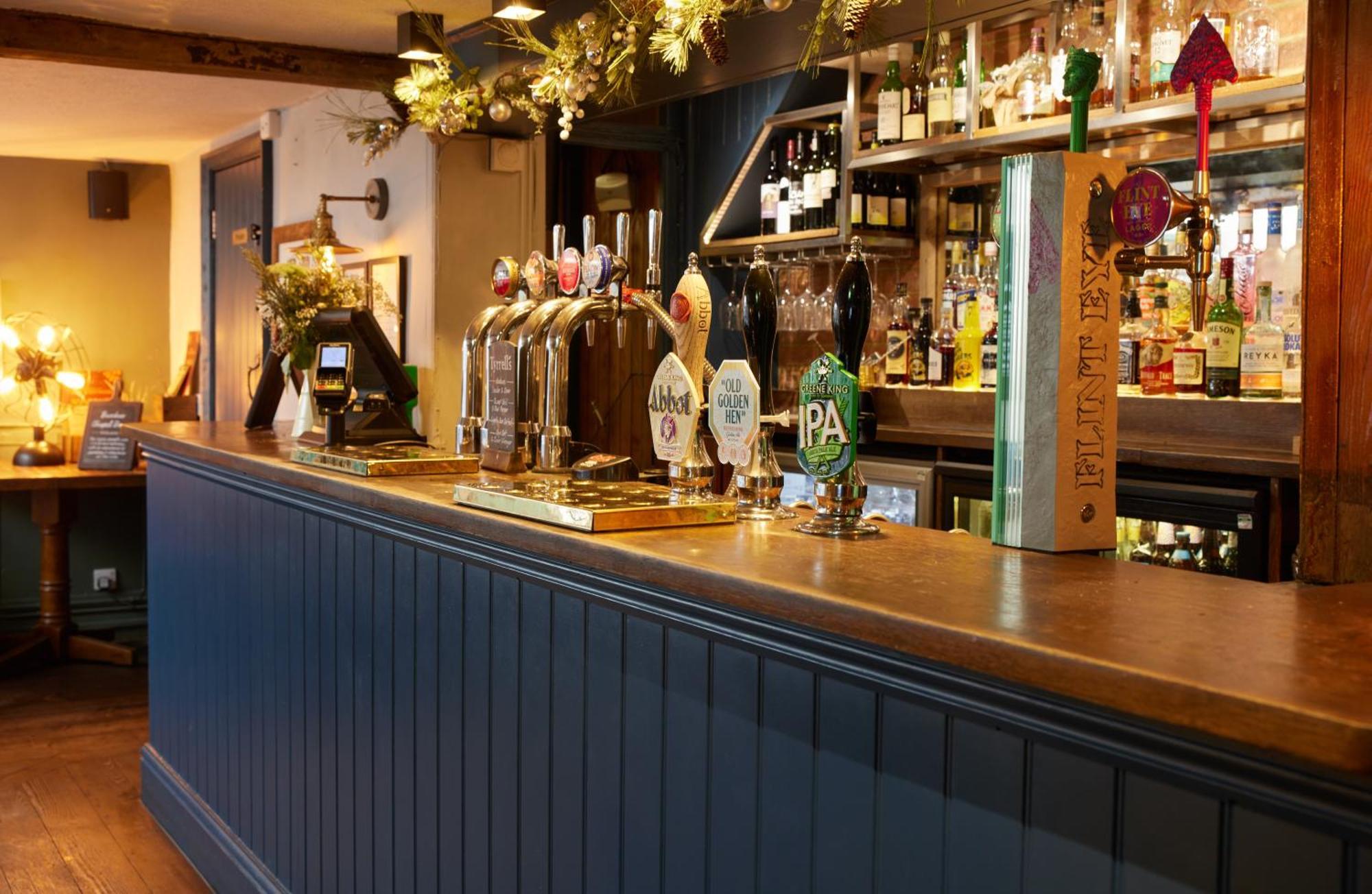 Dog And Partridge By Greene King Inns Bury St. Edmunds Exterior foto